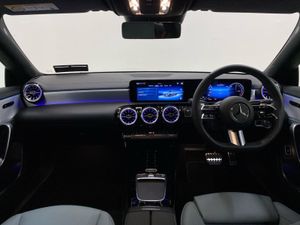 Mercedes-Benz CLA CLA 250 e AMG Line Premium - Image 4