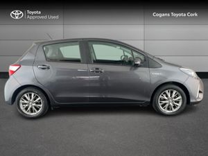 Toyota Yaris YARIS HYBRID 5DR LUNA - Image 3