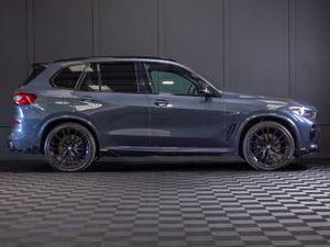 2022 BMW X5 X-Drive 45e M-Sport - Image 2