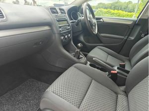 Volkswagen Golf TL 1.6tdi M5F 105BHP 5DR - Image 4