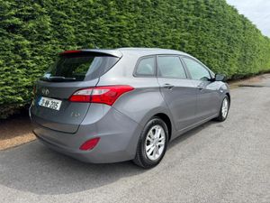 i30 2013 DELUXE 1.6 CRDi TOURER ESTATE - Image 4