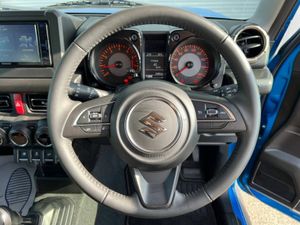Suzuki Jimny 1.5 ALL-WHEEL-DRIVE // LOW MILEAGE - - Image 4