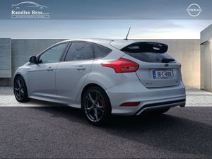Ford Focus 1.0 Ecoboost 125PS St-line - Image 2