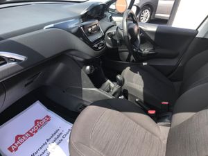 2016 Peugeot 208 Petrol Manual - Image 2