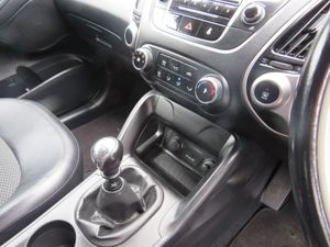 Hyundai ix35 2013 DIESEL SUV BARGAIN BUY - Image 2