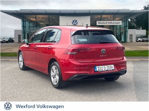 Volkswagen Golf 2.0 TDI 115HP Life - Image 4