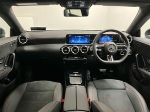 Mercedes-Benz CLA 180 AMG - Panoramic Sunroof - R - Image 4