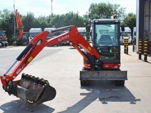 2021 KUBOTA KX030-4 EXCAVATOR - Image 3