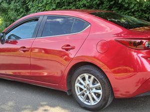 Mazda Mazda3 2016 1.5 PETROL EXEC SE 4dr - Image 4
