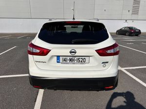 Nissan QASHQAI 1.5 Dci  360 Camara  PAN Roof  Fin - Image 3