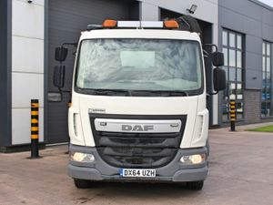 2014 DAF LF 220 15-TON 4X2 ROAD SWEEPER - Image 2
