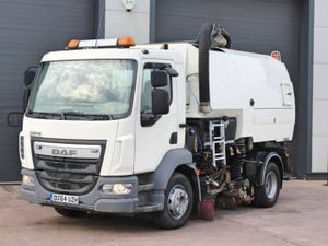 2014 DAF LF 220 15-TON 4X2 ROAD SWEEPER - Image 3