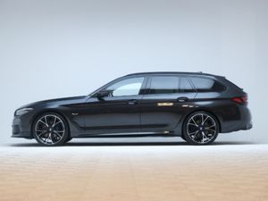BMW 5 Series 530E M Sport Touring - Image 3