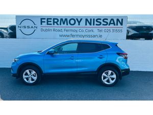 Nissan Qashqai LOW MILEAGE 1.5 DSL SE WITH REVERSE - Image 2