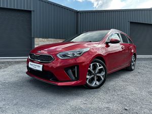 Kia Ceed 212’ SW 1.6 PHEV AUTOMATIC/VERY LOW KM - Image 2