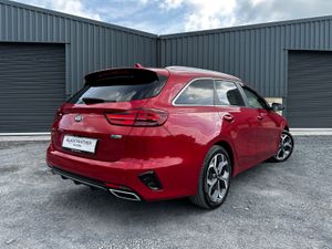 Kia Ceed 212’ SW 1.6 PHEV AUTOMATIC/VERY LOW KM - Image 4