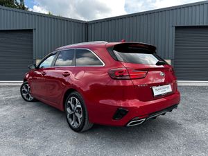 Kia Ceed 212’ SW 1.6 PHEV AUTOMATIC/VERY LOW KM - Image 3