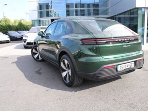 Porsche Macan 4 Electric - Image 2
