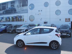 Hyundai i10 2017 - Image 2