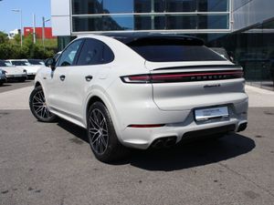 Porsche Cayenne S E-hybrid Coupe (new) - Image 2