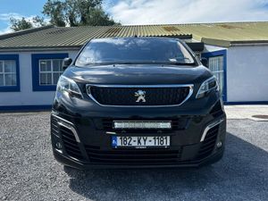 **182 Peugeot Traveller Allure 8 Seater** - Image 2