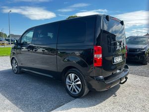 **182 Peugeot Traveller Allure 8 Seater** - Image 4