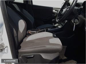Ford Focus  low Mileage 1.6 Tdci 95ps Zetec - Image 4