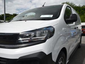 Opel Vivaro 1.5CDTI 120hp Komfort - Image 3