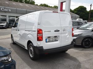 Opel Vivaro 1.5CDTI 120hp Komfort - Image 4