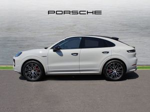 Porsche Cayenne S E-hybrid Coupe (new) - Image 4