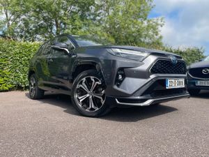 RAV 4 SPORT PLUG-IN | 1 OWNER | TOYOTA WARRANTY - Image 4