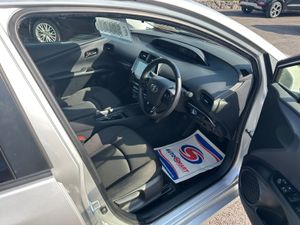 Self charge hybrid - High spec - Low mileage - Image 3