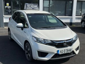 2015 Honda Jazz/Fit 1.5 Hybrid auto Low Miles 45K - Image 4
