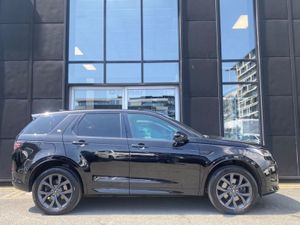 Land Rover Discovery Sport P300e SE R-dynamic AWD - Image 4