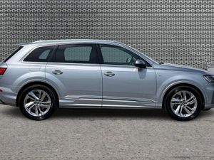 202 Audi Q7 S-Line Quattro - Image 4