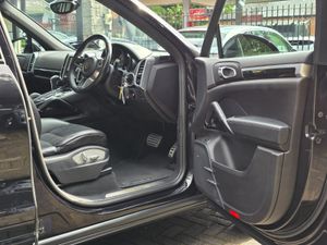 2017 PORSCHE CAYENNE 3.0 V6 E-HYBRID PLATINUM ED - Image 4