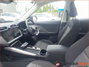 MG ZS Hybrid Automatic  essence Trim - Image 4