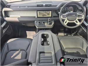 Land Rover Defender X-dynamic 6 Seat Black Editio - Image 2
