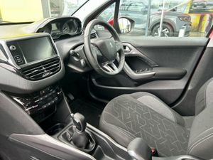 Peugeot 2008 Active 1.2 Puretech 82 6. 6.2 4DR - Image 3