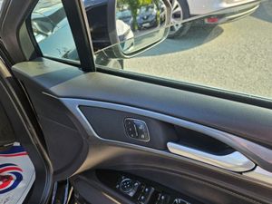 Ford Mondeo Titanium 1.5td 120PS 6spd 4DR - Image 4