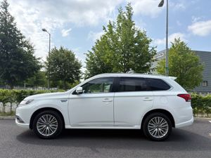 Mitsubishi Outlander 4H Phev CVT Auto  fresh NCT - Image 2