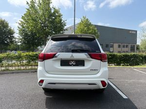 Mitsubishi Outlander 4H Phev CVT Auto  fresh NCT - Image 4