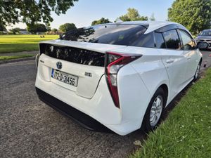 Stunning Toyota Prius 2017 2 YEARS NCT 06/2027 - Image 2
