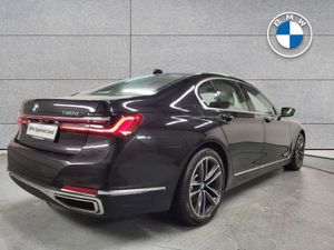 BMW 7 Series 730d Xdrive Saloon - Image 3