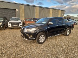 Toyota Hilux 2.4 D4D SR5 With Extras - Image 4