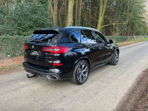 192 BMW X5 MSPORT 3.0D 7 SEATER - Image 3
