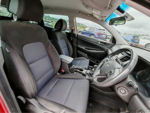 HYUNDAI TUCSON IX35 COMFORT PLUS 5DR - Image 2