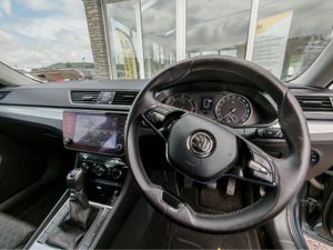 SKODA SUPERB AMBITION 2.0 TDI 150HP 4 4DR - Image 3