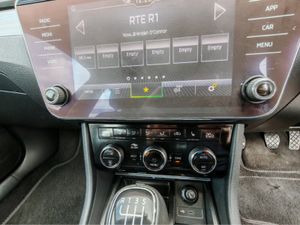 SKODA SUPERB AMBITION 2.0 TDI 150HP 4 4DR - Image 4