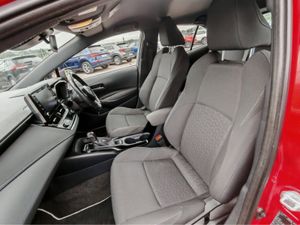 TOYOTA COROLLA HYBRID LUNA H/B 4DR AUTO A - Image 4